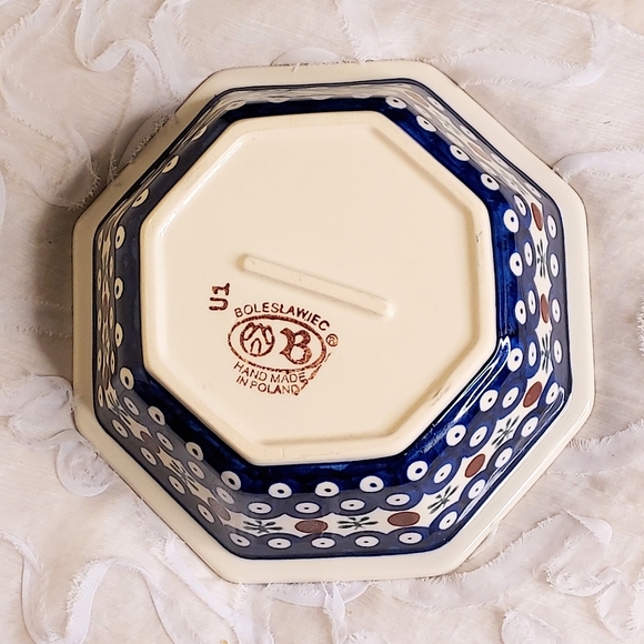 BOLESLAWIEC Octogon Bowl - Picture 5 of 6